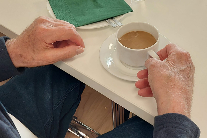 gefüllte Kaffeetasse