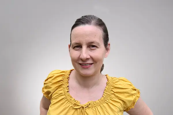 Stephanie Holzer